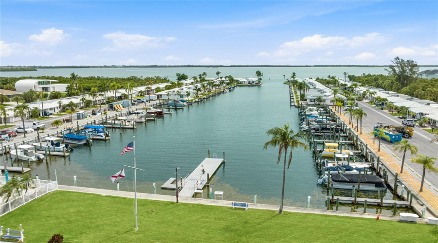 Longboat Key, Florida 34228, 2 Bedroom Bedrooms, ,2 Bathroombathrooms,Residential,For Sale,Spanish,0,Mfra4694415