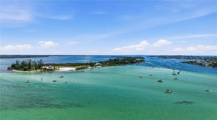 Longboat Key, Florida 34228, 2 Bedroom Bedrooms, ,2 Bathroombathrooms,Residential,For Sale,Spanish,0,Mfra4694415