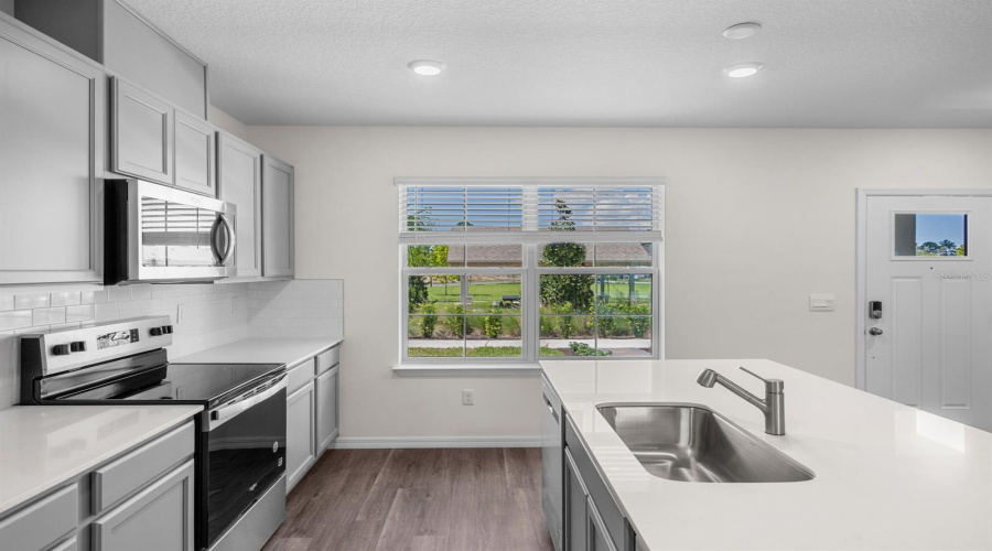 Winter Garden, Florida 34787, 3 Bedroom Bedrooms, ,2 Bathroombathrooms,Residential,For Sale,Barbours Creek,0,Mfro6435580