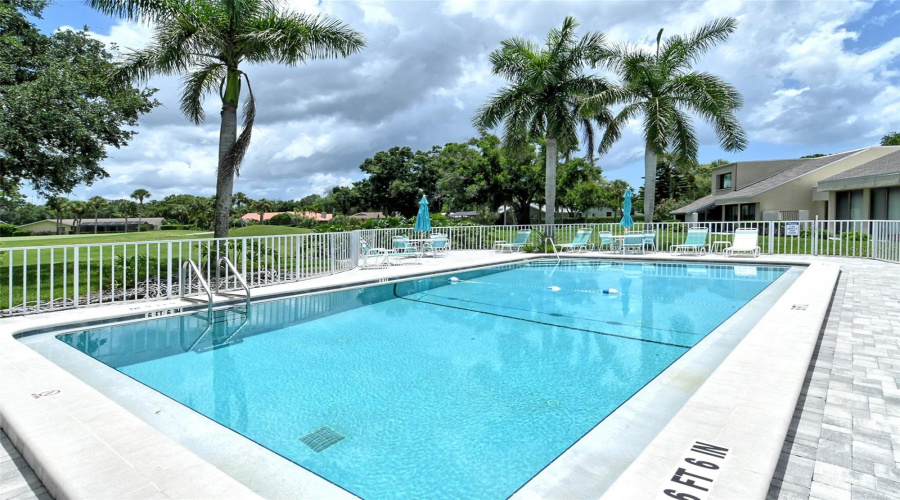 Community Pool (1/2)