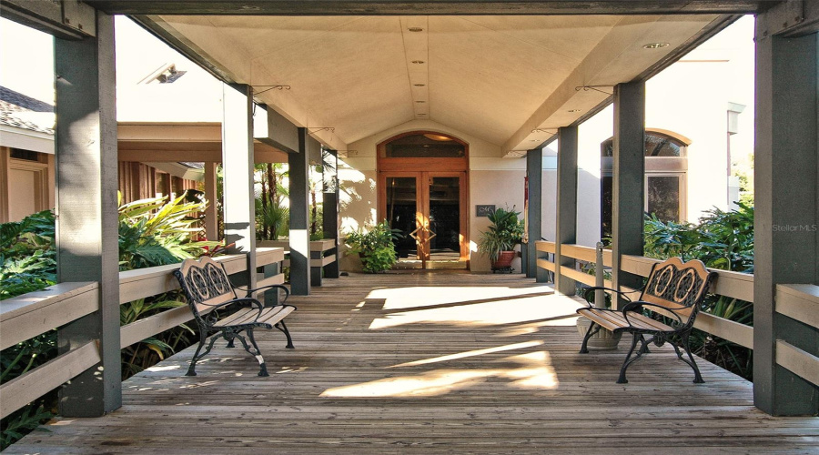 Sarasota, Florida 34235, 2 Bedroom Bedrooms, ,2 Bathroombathrooms,Residential,For Sale,Glebe Farm Close,0,Mfra4677056