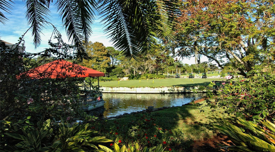 Sarasota, Florida 34235, 2 Bedroom Bedrooms, ,2 Bathroombathrooms,Residential,For Sale,Glebe Farm Close,0,Mfra4677056