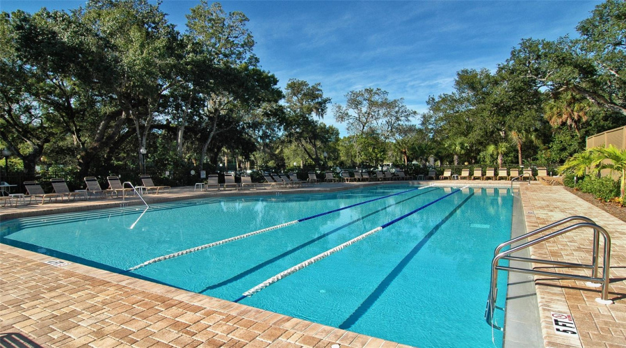 Sarasota, Florida 34235, 2 Bedroom Bedrooms, ,2 Bathroombathrooms,Residential,For Sale,Glebe Farm Close,0,Mfra4677056