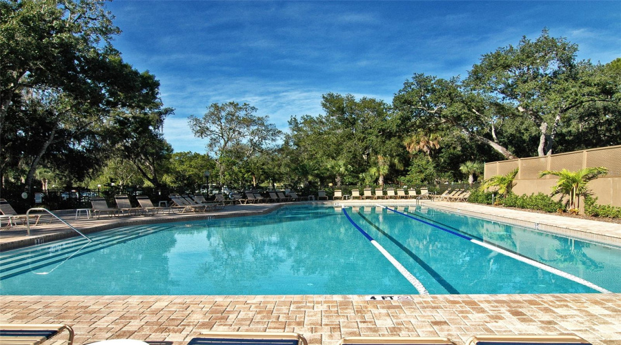Sarasota, Florida 34235, 2 Bedroom Bedrooms, ,2 Bathroombathrooms,Residential,For Sale,Glebe Farm Close,0,Mfra4677056