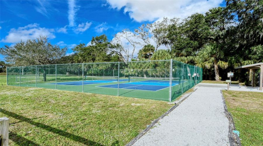 Sarasota, Florida 34235, 2 Bedroom Bedrooms, ,2 Bathroombathrooms,Residential,For Sale,Glebe Farm Close,0,Mfra4677056