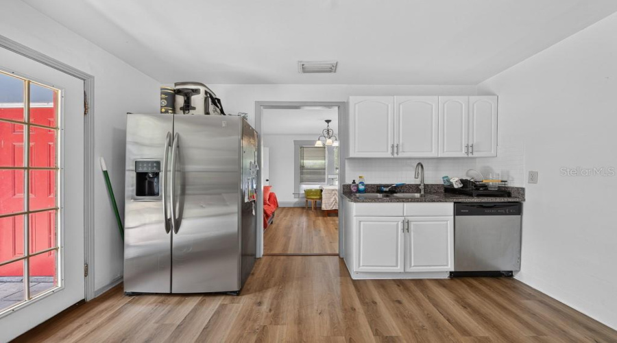 Tampa, Florida 33604, 5 Bedroom Bedrooms, ,3 Bathroombathrooms,Residential,For Sale,Flora Vista,0,Mfrtb8531584