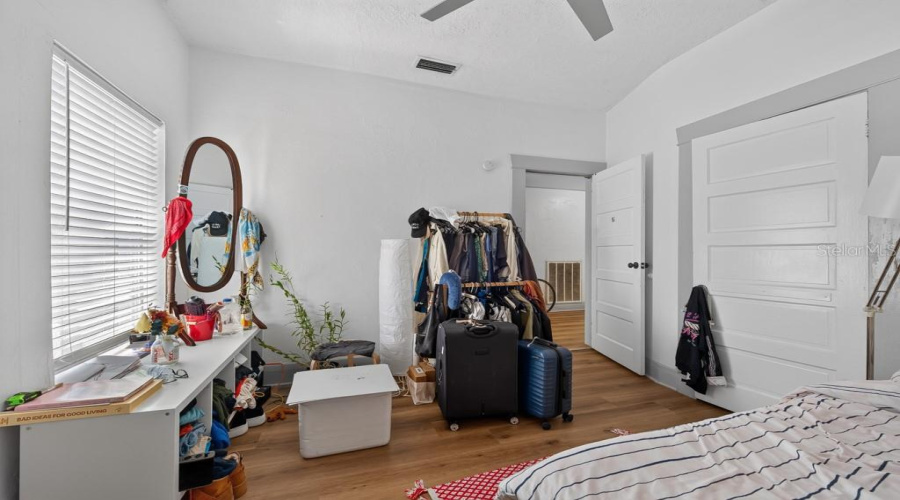 Tampa, Florida 33604, 5 Bedroom Bedrooms, ,3 Bathroombathrooms,Residential,For Sale,Flora Vista,0,Mfrtb8531584