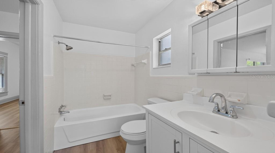 Tampa, Florida 33604, 5 Bedroom Bedrooms, ,3 Bathroombathrooms,Residential,For Sale,Flora Vista,0,Mfrtb8531584