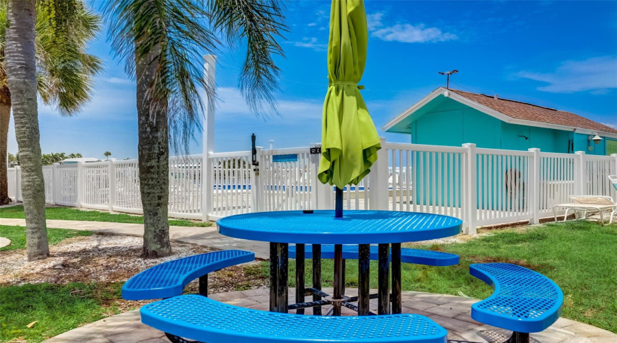 Bradenton Beach, Florida 34217, 1 Bedroom Bedrooms, ,1 Bathroombathrooms,Residential,For Sale,7Th,0,Mfra4647437