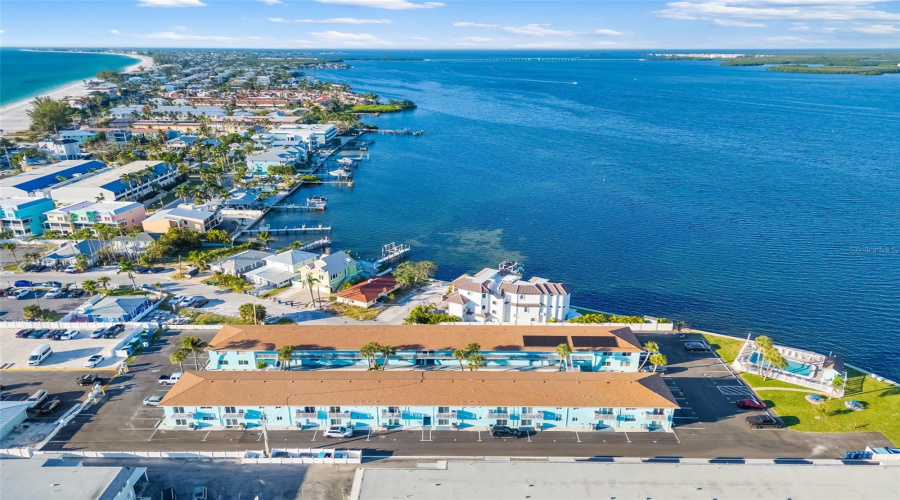 Bradenton Beach, Florida 34217, 1 Bedroom Bedrooms, ,1 Bathroombathrooms,Residential,For Sale,7Th,0,Mfra4647437