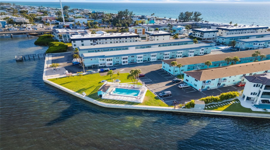 Bradenton Beach, Florida 34217, 1 Bedroom Bedrooms, ,1 Bathroombathrooms,Residential,For Sale,7Th,0,Mfra4647437