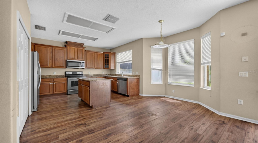 Orlando, Florida 32832, 4 Bedroom Bedrooms, ,2 Bathroombathrooms,Residential,For Sale,Moss Park Ridge,0,Mfro6434905