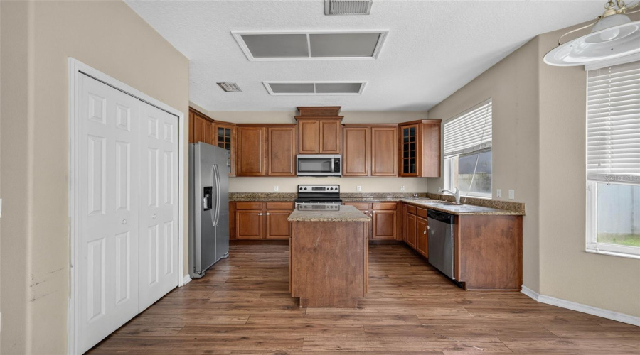 Orlando, Florida 32832, 4 Bedroom Bedrooms, ,2 Bathroombathrooms,Residential,For Sale,Moss Park Ridge,0,Mfro6434905