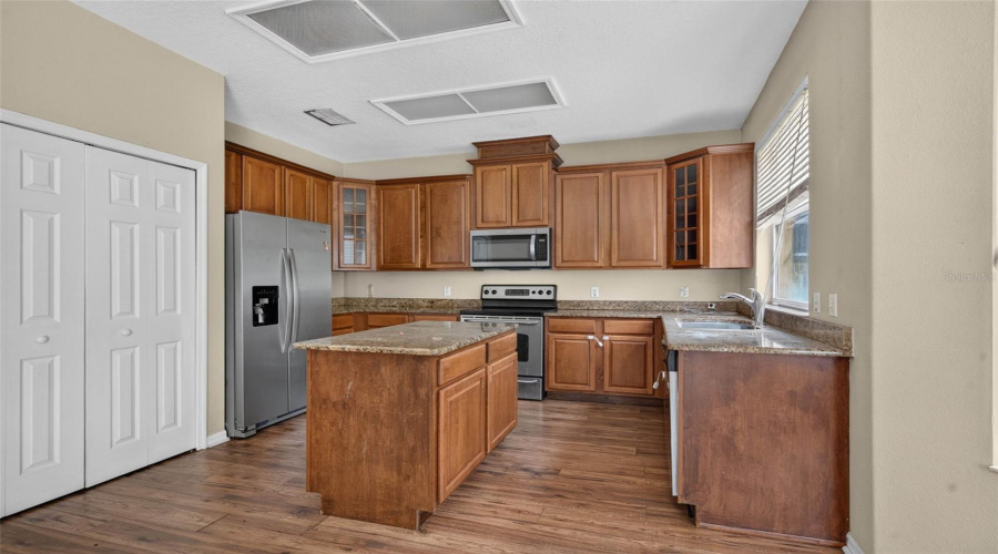 Orlando, Florida 32832, 4 Bedroom Bedrooms, ,2 Bathroombathrooms,Residential,For Sale,Moss Park Ridge,0,Mfro6434905