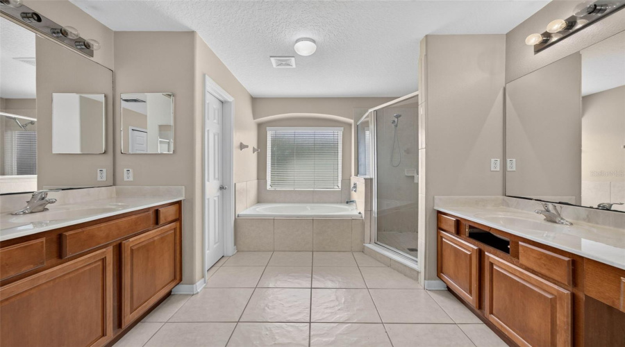 Orlando, Florida 32832, 4 Bedroom Bedrooms, ,2 Bathroombathrooms,Residential,For Sale,Moss Park Ridge,0,Mfro6434905