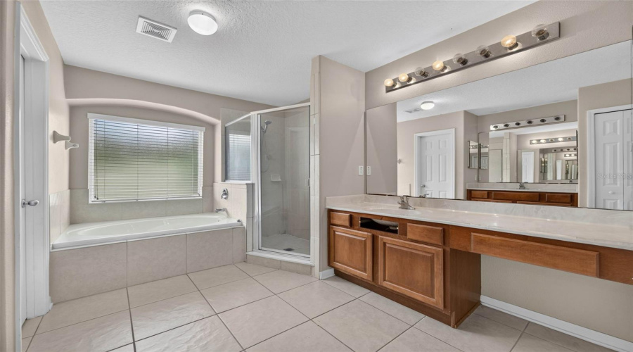 Orlando, Florida 32832, 4 Bedroom Bedrooms, ,2 Bathroombathrooms,Residential,For Sale,Moss Park Ridge,0,Mfro6434905