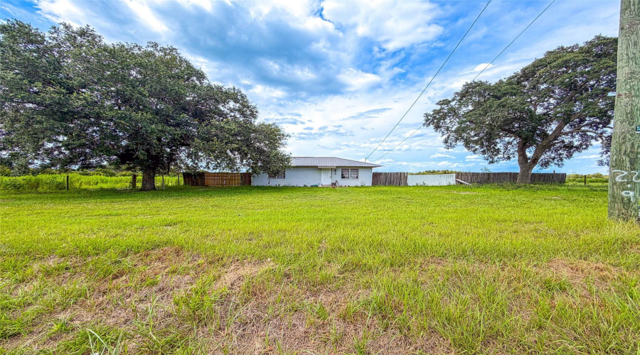 Polk City, Florida 33868, 7 Bedroom Bedrooms, ,4 Bathroombathrooms,Residential,For Sale,County Road 557A,0,Mfrl4962614