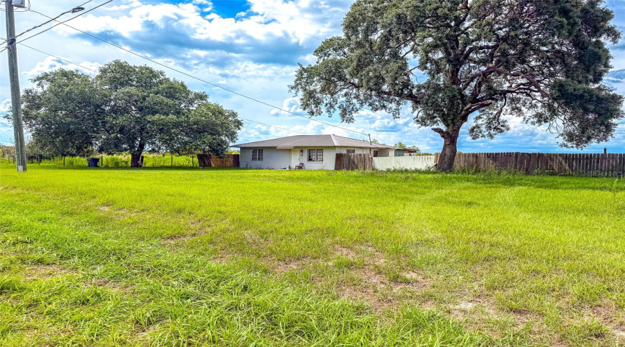 Polk City, Florida 33868, 7 Bedroom Bedrooms, ,4 Bathroombathrooms,Residential,For Sale,County Road 557A,0,Mfrl4962614