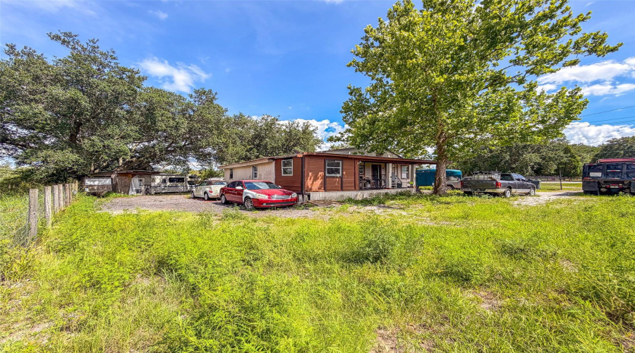 Polk City, Florida 33868, 7 Bedroom Bedrooms, ,4 Bathroombathrooms,Residential,For Sale,County Road 557A,0,Mfrl4962614
