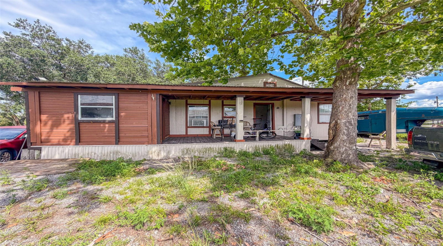 Polk City, Florida 33868, 7 Bedroom Bedrooms, ,4 Bathroombathrooms,Residential,For Sale,County Road 557A,0,Mfrl4962614