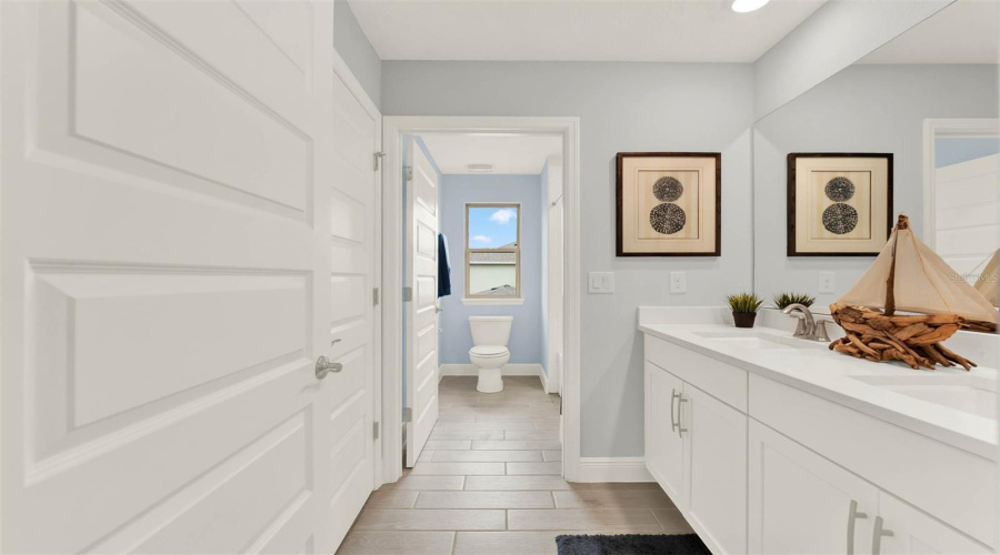 Winter Garden, Florida 34787, 4 Bedroom Bedrooms, ,3 Bathroombathrooms,Residential,For Sale,Hollow Bay,0,Mfro6419946