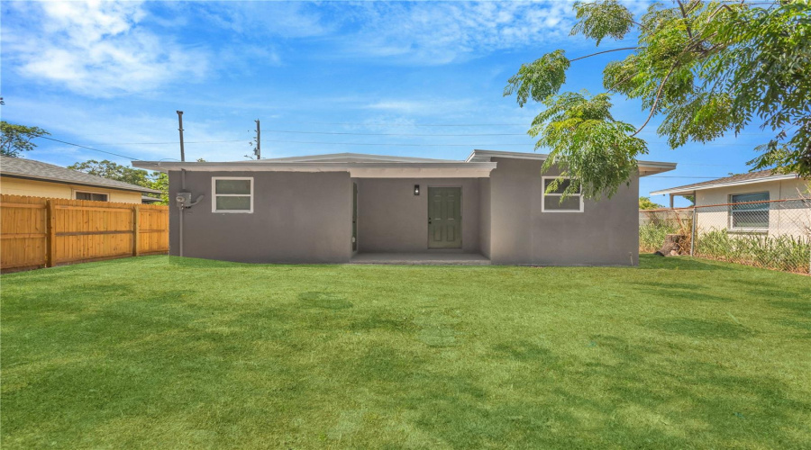 St Petersburg, Florida 33711, 3 Bedroom Bedrooms, ,1 Bathroombathrooms,Residential,For Sale,15Th,0,Mfrw7887307
