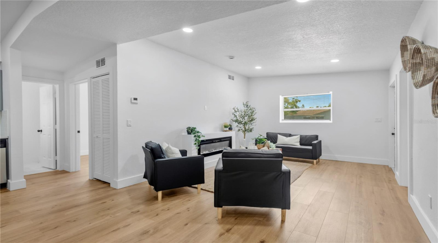 St Petersburg, Florida 33711, 3 Bedroom Bedrooms, ,1 Bathroombathrooms,Residential,For Sale,15Th,0,Mfrw7887307