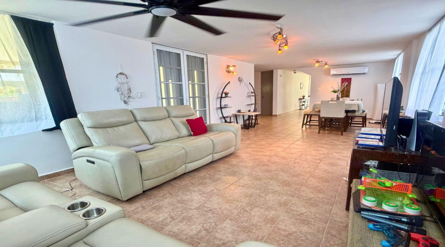 Fajardo, Puerto Rico 00738, 3 Bedroom Bedrooms, ,2 Bathroombathrooms,Residential,For Sale,C6 Calle 2,0,Mfrpr9123499