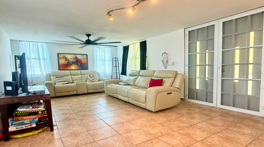 Fajardo, Puerto Rico 00738, 3 Bedroom Bedrooms, ,2 Bathroombathrooms,Residential,For Sale,C6 Calle 2,0,Mfrpr9123499