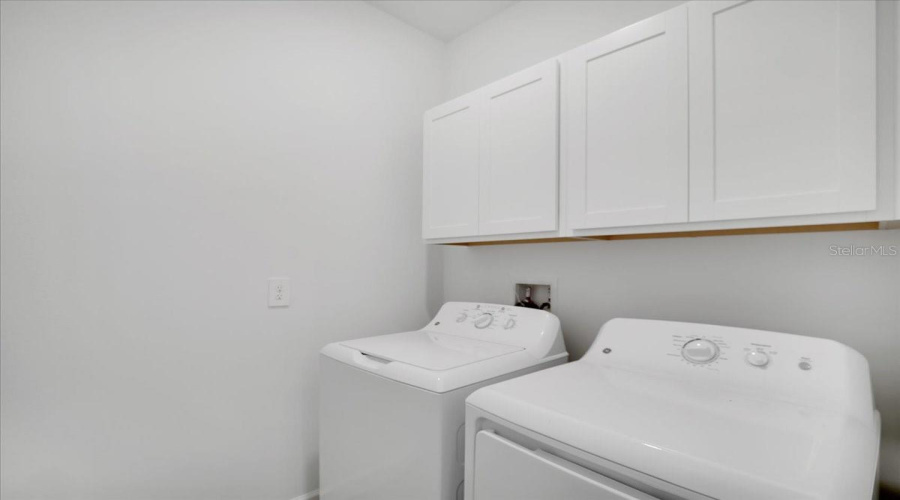 Wimauma, Florida 33598, 2 Bedroom Bedrooms, ,2 Bathroombathrooms,Residential,For Sale,Holly Well,0,Mfrtb8510671