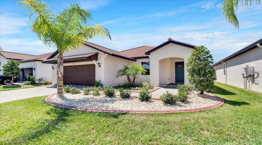 Wimauma, Florida 33598, 2 Bedroom Bedrooms, ,2 Bathroombathrooms,Residential,For Sale,Holly Well,0,Mfrtb8510671