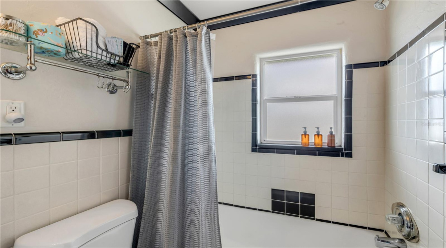 New Smyrna Beach, Florida 32169, 4 Bedroom Bedrooms, ,3 Bathroombathrooms,Residential,For Sale,Causeway,0,Mfrns1087566