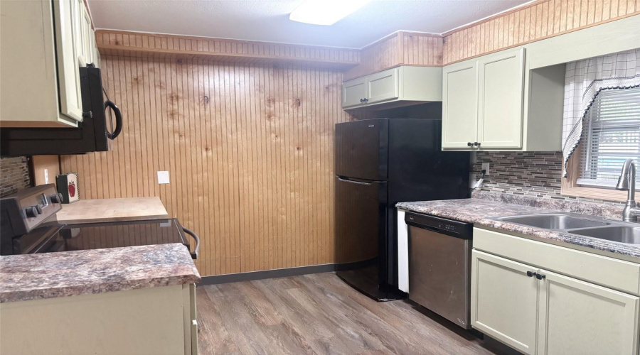 Fort Meade, Florida 33841, 3 Bedroom Bedrooms, ,2 Bathroombathrooms,Residential,For Sale,Green,0,Mfrtb8434040