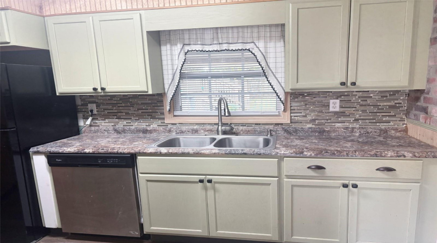 Fort Meade, Florida 33841, 3 Bedroom Bedrooms, ,2 Bathroombathrooms,Residential,For Sale,Green,0,Mfrtb8434040