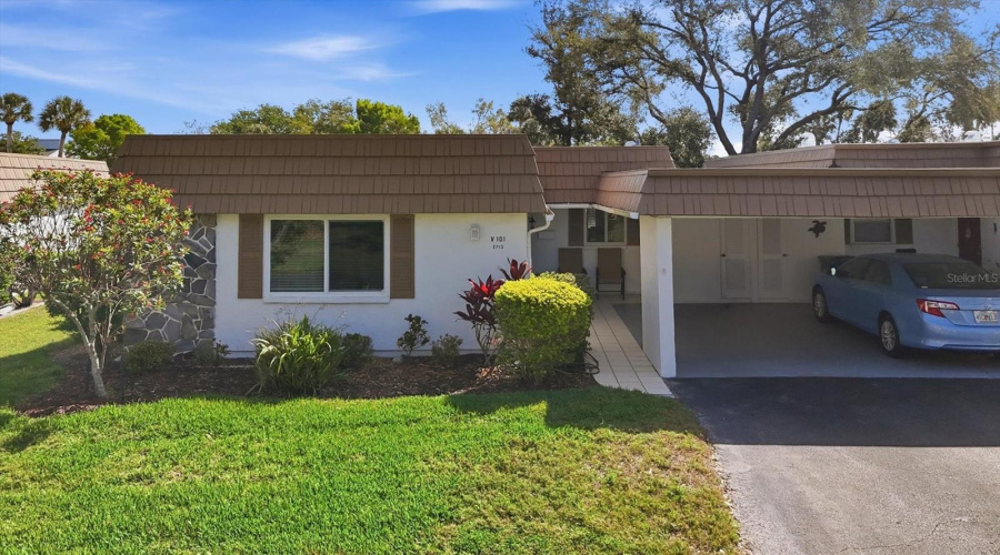 Sarasota, Florida 34231, 2 Bedroom Bedrooms, ,2 Bathroombathrooms,Residential,For Sale,Riverbluff,0,Mfra4686360