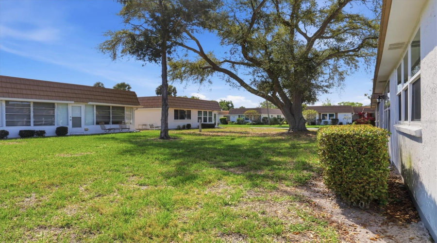 Sarasota, Florida 34231, 2 Bedroom Bedrooms, ,2 Bathroombathrooms,Residential,For Sale,Riverbluff,0,Mfra4686360