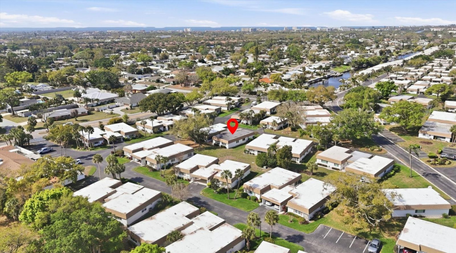 Sarasota, Florida 34231, 2 Bedroom Bedrooms, ,2 Bathroombathrooms,Residential,For Sale,Riverbluff,0,Mfra4686360