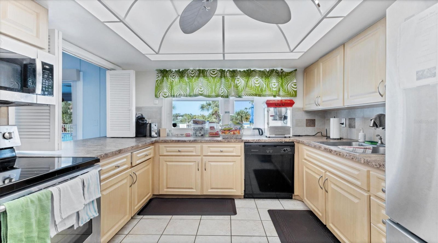 Sarasota, Florida 34231, 2 Bedroom Bedrooms, ,2 Bathroombathrooms,Residential,For Sale,Riverbluff,0,Mfra4686360