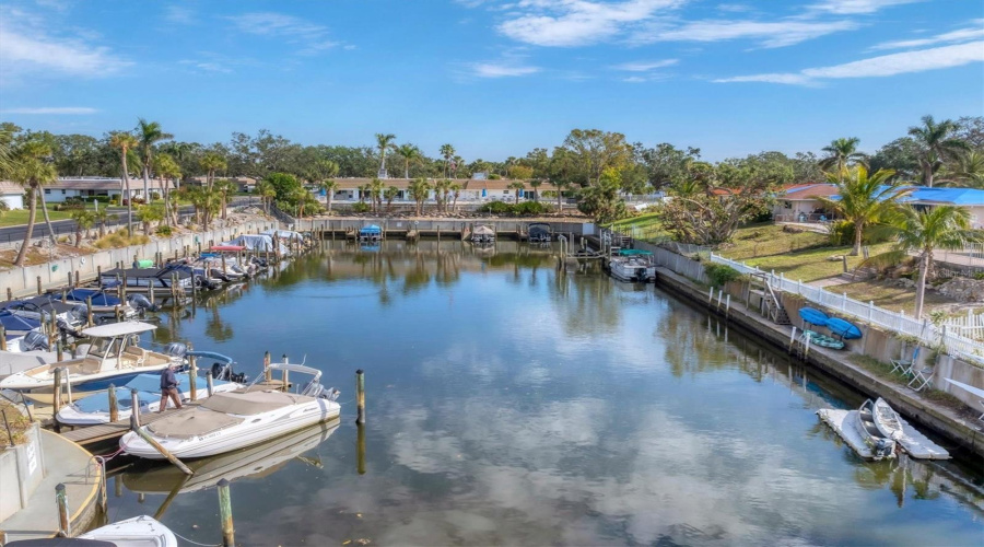 Sarasota, Florida 34231, 2 Bedroom Bedrooms, ,2 Bathroombathrooms,Residential,For Sale,Riverbluff,0,Mfra4686360