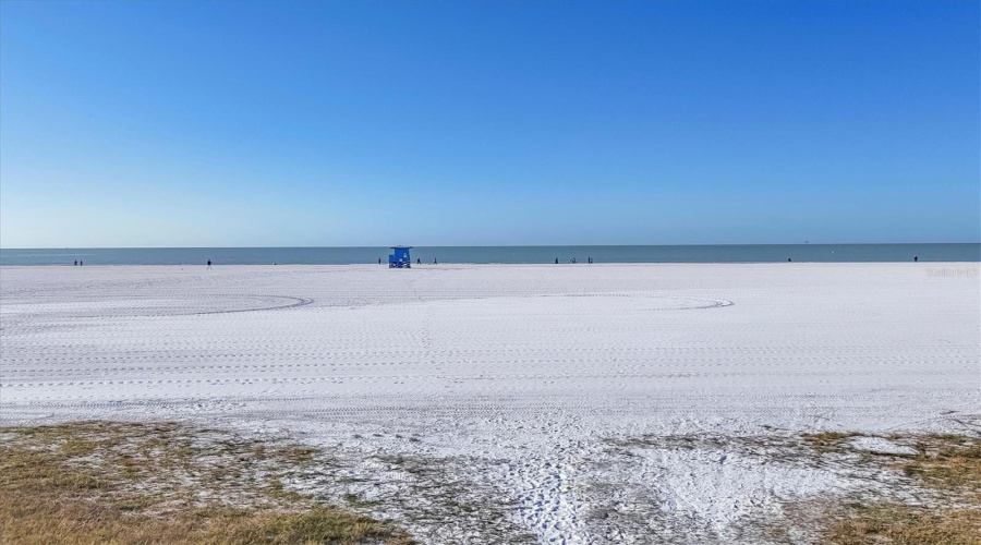 Sarasota, Florida 34231, 2 Bedroom Bedrooms, ,2 Bathroombathrooms,Residential,For Sale,Riverbluff,0,Mfra4686360
