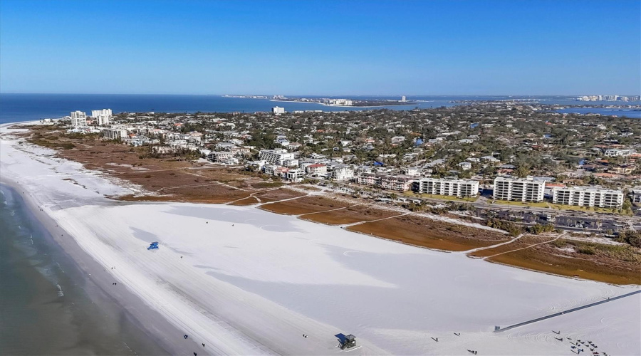 Sarasota, Florida 34231, 2 Bedroom Bedrooms, ,2 Bathroombathrooms,Residential,For Sale,Riverbluff,0,Mfra4686360