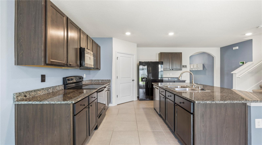 Riverview, Florida 33578, 5 Bedroom Bedrooms, ,4 Bathroombathrooms,Residential,For Sale,Golden Light,0,Mfrtb8537376