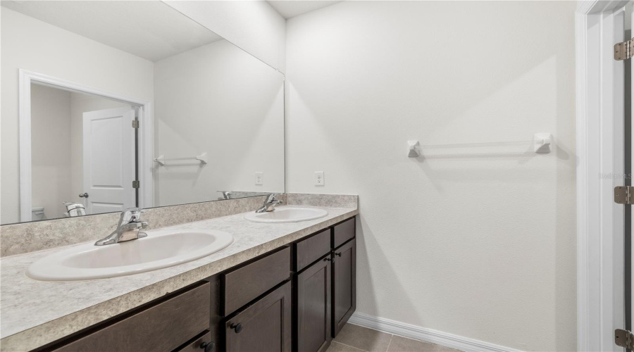 Riverview, Florida 33578, 5 Bedroom Bedrooms, ,4 Bathroombathrooms,Residential,For Sale,Golden Light,0,Mfrtb8537376