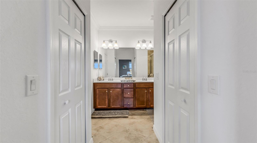 Venice, Florida 34293, 3 Bedroom Bedrooms, ,2 Bathroombathrooms,Residential,For Sale,Lagente,0,Mfra4703249