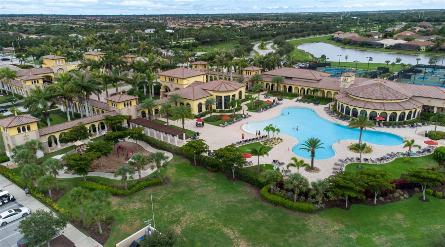 Venice, Florida 34293, 3 Bedroom Bedrooms, ,2 Bathroombathrooms,Residential,For Sale,Lagente,0,Mfra4703249