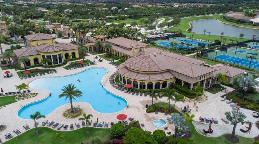 Venice, Florida 34293, 3 Bedroom Bedrooms, ,2 Bathroombathrooms,Residential,For Sale,Lagente,0,Mfra4703249