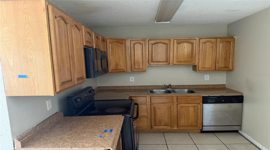 Brandon, Florida 33510, 3 Bedroom Bedrooms, ,2 Bathroombathrooms,Residential,For Sale,Skyview,0,Mfrtb8542241