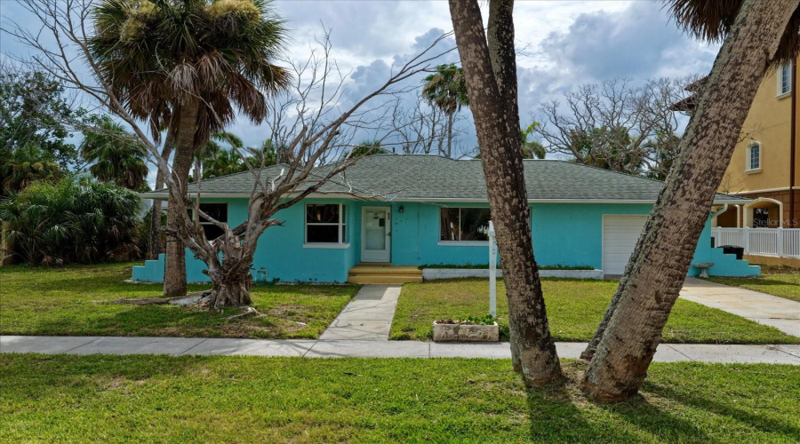 Clearwater Beach, Florida 33767, 2 Bedroom Bedrooms, ,1 Bathroombathrooms,Residential,For Sale,Bruce,0,Mfrtb8522355