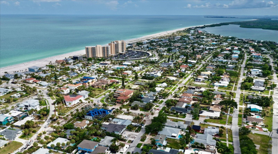 Clearwater Beach, Florida 33767, 2 Bedroom Bedrooms, ,1 Bathroombathrooms,Residential,For Sale,Bruce,0,Mfrtb8522355