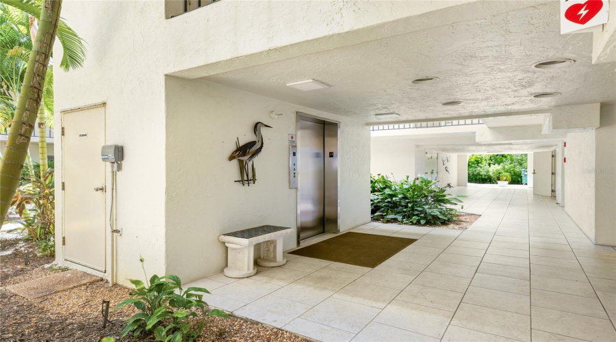 Longboat Key, Florida 34228, 2 Bedroom Bedrooms, ,2 Bathroombathrooms,Residential,For Sale,Gulf Of Mexico,0,Mfra4702237